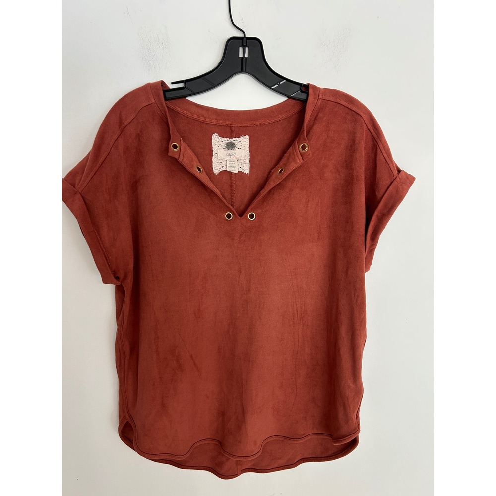 Cupio Blush Rust Faux Suede Grommet V-Neck Cuffed Short Sleeve Top Medium
